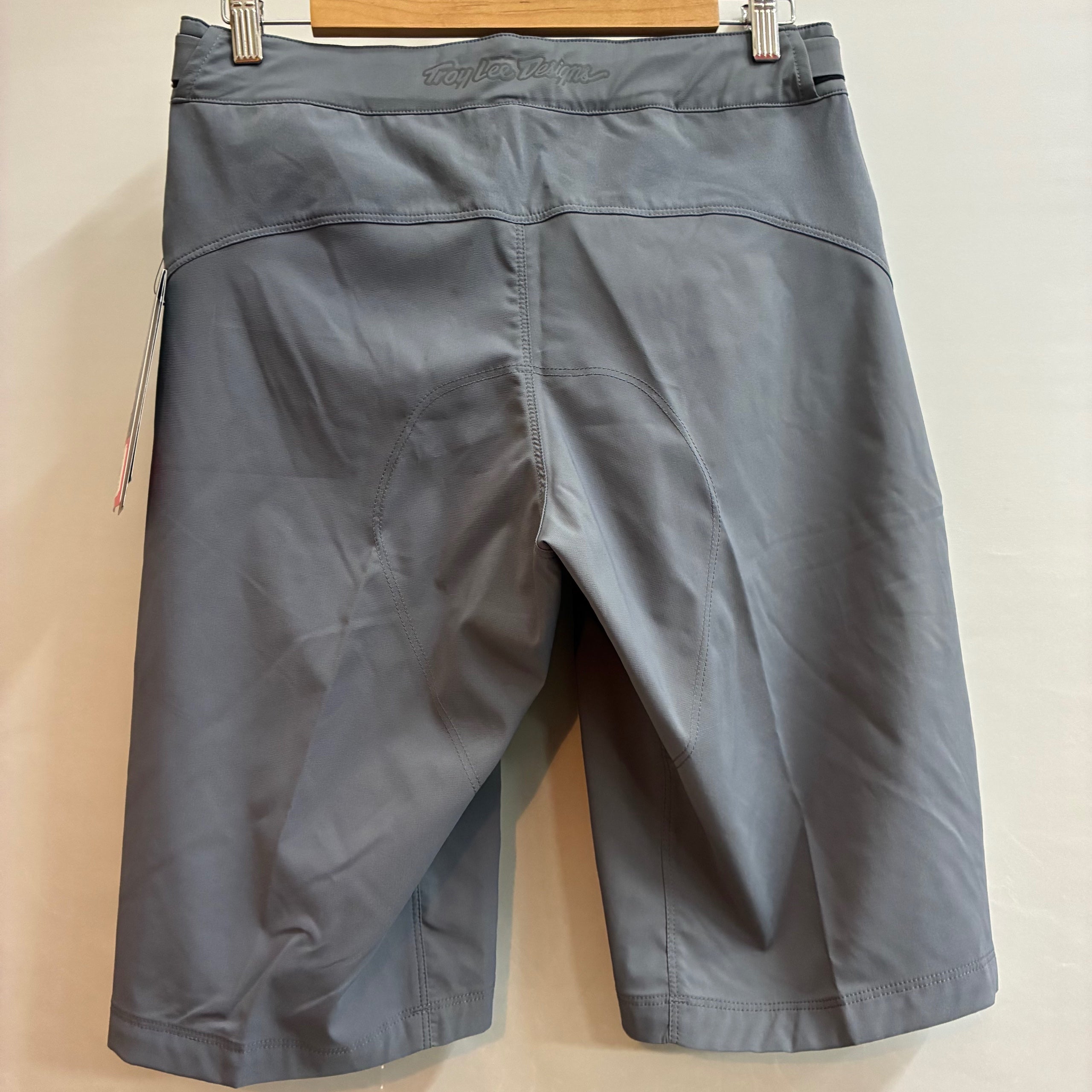 TROY LEE DESIGNS FLOWLINE SHORTS 32インチ CHARCOL | AST BIKES